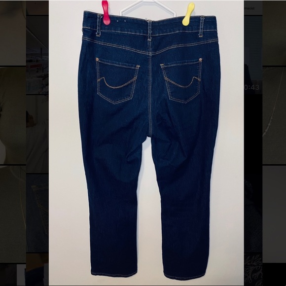 D/C Jeans Slightly Curvy - Dark Wash Boot Cut - Picture 2 of 6